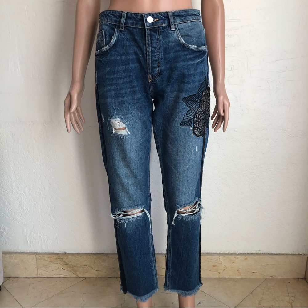 Denim Dark Blue Jeans Zara Trafaluc Women’s Size 4 Pants Embroidered Distressed